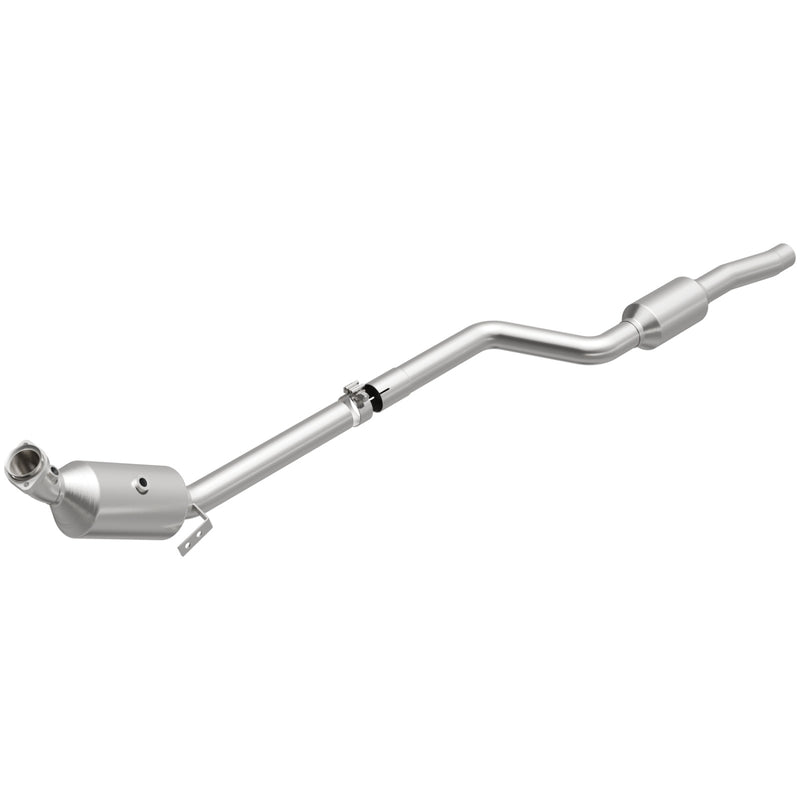 MagnaFlow Conv DF 2011 C300 V6 3 OEM Underbody