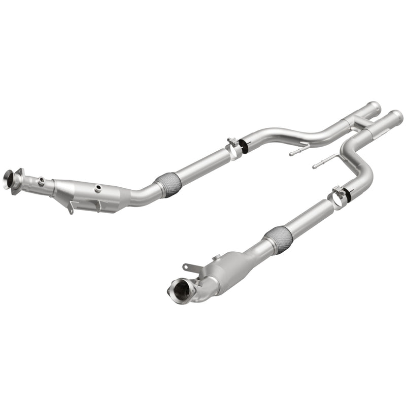 MagnaFlow Conv DF 2017 Maybach S550 V8 4.6 OEM Underbody